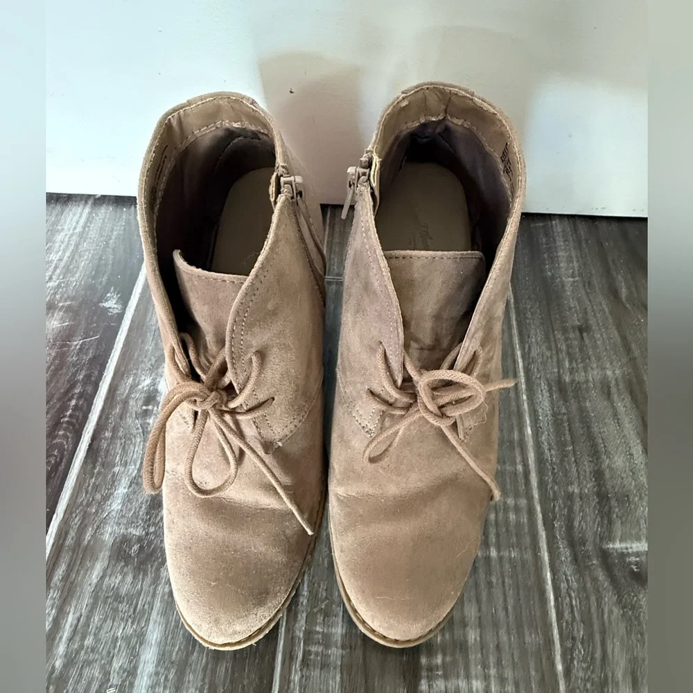 Universal Thread Tan Vegan Suede Ankle Wedge Boots - Picture 3 of 8